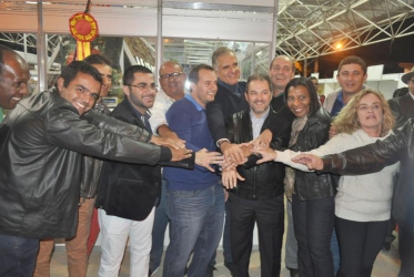 PATY DO ALFERES DÁ INÍCIO À 30° FESTA DO TOMATE