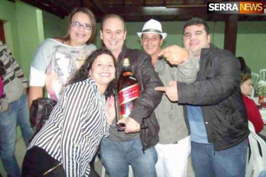 Amigos comemoram o Niver da Rafaela Ferreira