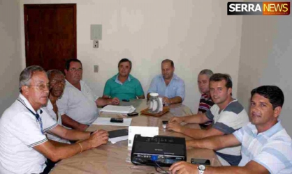 Prefeitura, Câmara de Vereadores e Cedae.