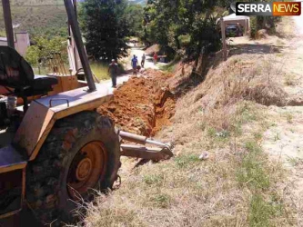 Secretaria de Obras realiza várias frentes de trabalho na Praça da Ponte
