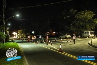 PREFEITURA DE MIGUEL PEREIRA REALIZA ACESSO AOS BAIRROS VILA SELMA E PORTAL DAS MANSÕES