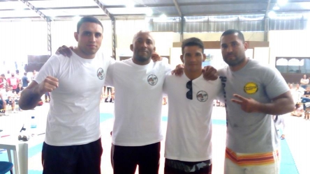 MIGUEL PEREIRA RECEBE COPA CAFÉ DE JIU-JITSU