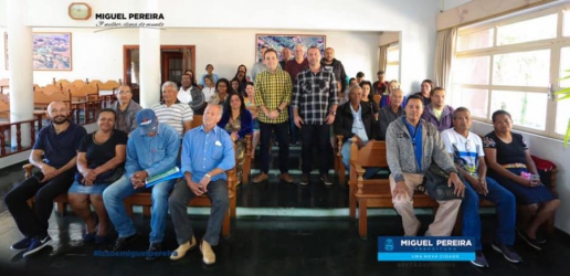 PREFEITO ANDRÉ PORTUGUÊS CONTINUA COM REURB NO MUNICÍPIO