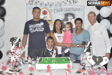 FAMÍLIA COMEMORA ANIVERSÁRIO DE GUILHERME EM GOVERNADOR PORTELA
