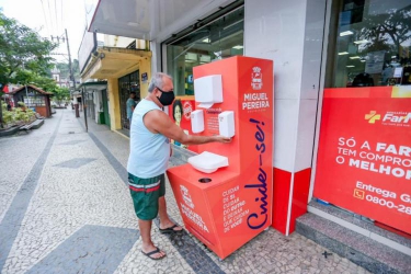 Prefeitura de Miguel Pereira instala cabines sanitárias no município 