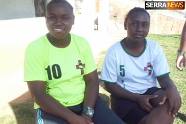 Treinadora Rosa Maria recebe equipe da Record Rio na Praça da Ponte