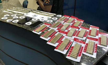 PM APREENDE 480 MUNIÇÕES EM CARRO DURANTE FISCALIZAÇÃO DE ROTINA EM VASSOURAS