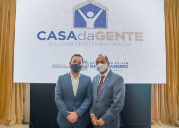  Prefeito André Português participa do lançamento do Programa Casa da Gente, que contempla Miguel Pereira com 200 casas populares 