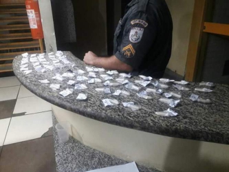 APREENSÃO DE DROGAS EM ÔNIBUS DA LINAVE