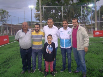 PREFEITO JUNINHO BERNARDES INAUGURA  PRIMEIRA QUADRA DE GRAMA SINTÉTICA DE  PATY