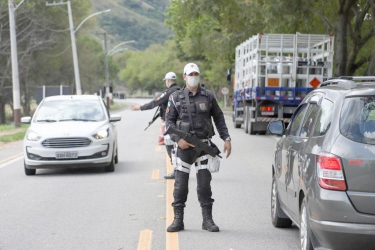 Grupamento de Cães realiza ação de combate às drogas em Miguel Pereira