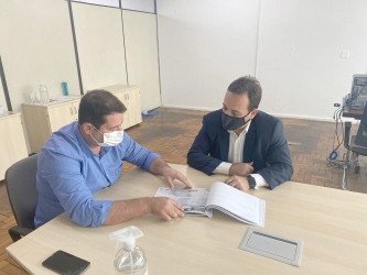 Prefeito André Português se reúne com Secretário de Defesa do Consumidor, Léo Vieira e ganha Núcleo Regional da Casa do Consumidor, que vai ajudar a defender os direitos dos clientes da região